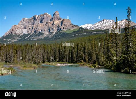 Road Canada Castle Mountain Bow River Hi Res Stock Photography And