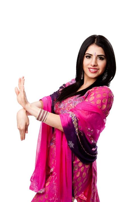 Piękna Hinduska Indyjska Kobieta Zdjęcie Stock Obraz Złożonej Z Kobieta Indyjska 23679334