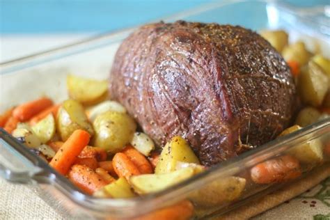 Roast Beef With Carrots And Potatoes Pb P Design Recipe Roast Beef And Potatoes Roast