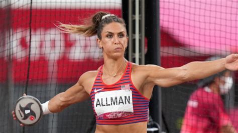 tokyo olympics valarie allman of stanford wins gold medal in discus