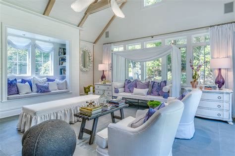 White is a staple in the hamptons style. East Hampton Beach House - Coastal - Living Room - New ...