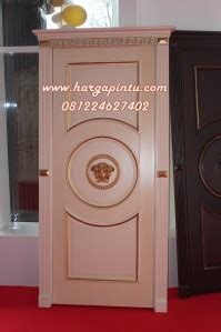 Tidak hanya menggunakan material kayu sebagai material utamanya, tidak sedikit yang memberikan. Desain Pintu Rumah Klasik, Gambar Pintu Single Ukir ...