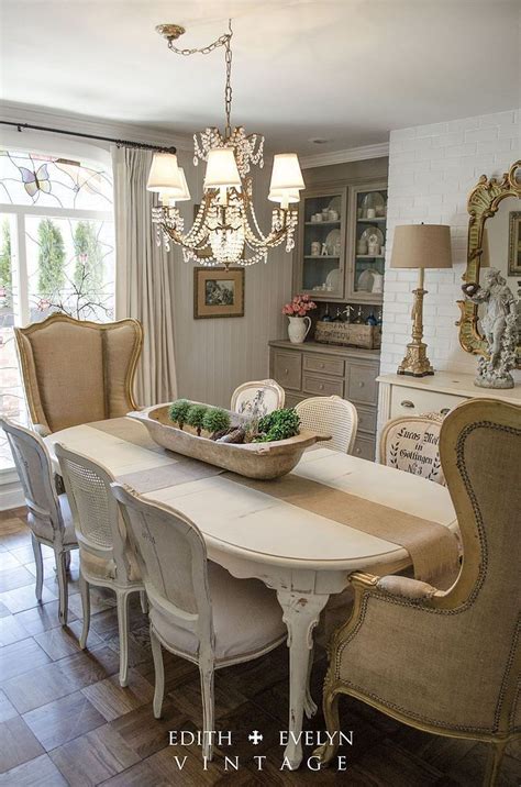 Country french home accessories can bring your home to life with each little detail and specially chosen element. 31 Easy French Country Decor Ideas On A Budget for 2018 ...
