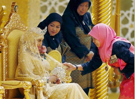 Royal brunei airlines is committed to delivering your cargo on time and on budget to your desired location. Royal Family Around the World: Brunei Royal Wedding of ...