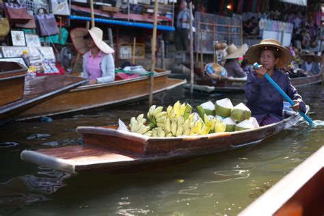 Yun Free Stock Photos No 3757 A Ship Of Water Market Thailand