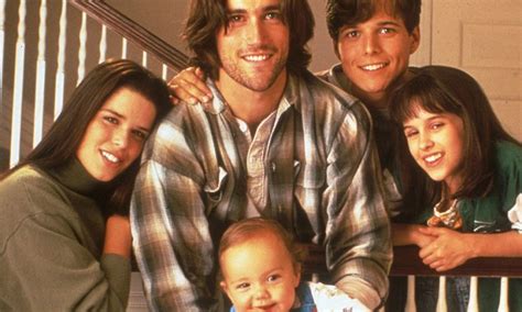 Five siblings are left to find their own way in the world when their parents are killed by a drunk driver. Party Of Five reboot includes Jennifer Love and Scott Wolf ...
