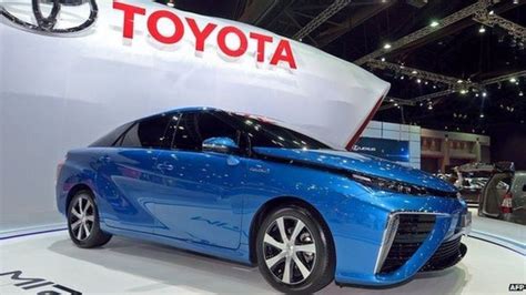 Battle Of Zero Emissions Cars Hydrogen Or Electric Bbc News
