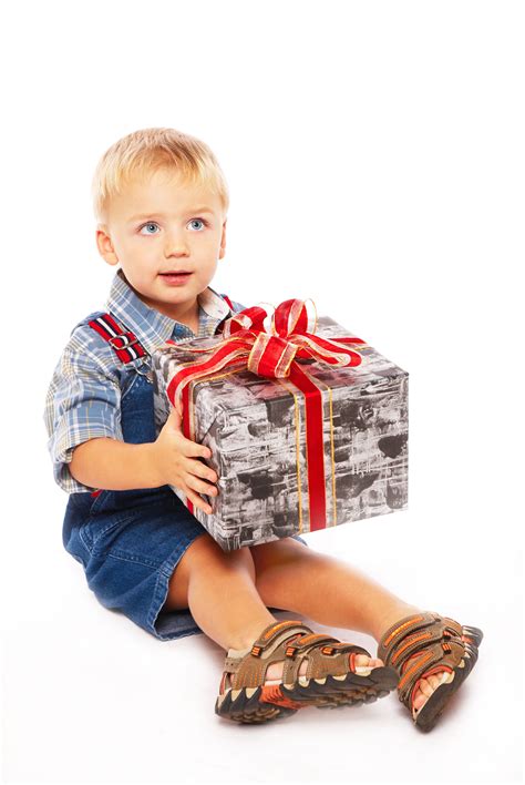 What the best gift for a 1 year old boy. Best Birthday and Christmas Gift Ideas for a Three Year ...