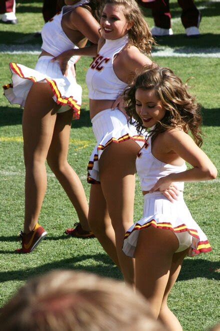 Hot Cheerleaders Revealing Their Sexy Panties Foto Porn