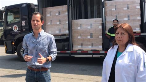 A través de la Fundación IMSS Grupo Modelo inició la entrega de mil botellas de gel