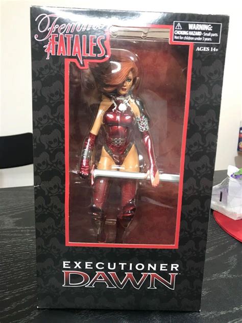 Dawn Executioner Femme Fatales Diamond Select Hobbies And Toys Toys