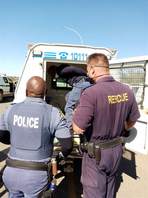 Sa Police Service 🇿🇦 On Twitter Sapsnc 1 Suspect Including 2 Police Officers Were Arrested