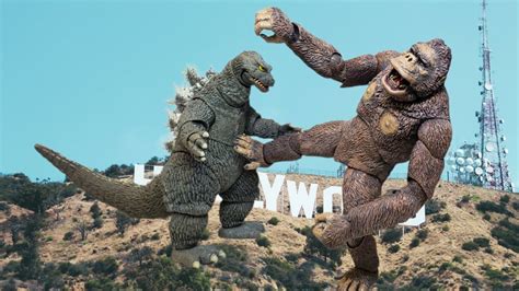 Neca 1962 King Kong Custom Figure By Mark Seng Yang With Godzilla