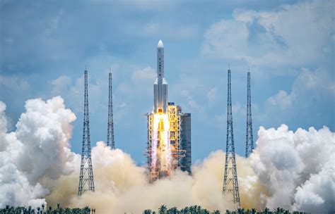 O foguete long march 5b foi usado recentemente para enviar à órbita o módulo tianhe, o primeiro da futura estação espacial chinesa. China lança com sucesso primeira missão a Marte ...