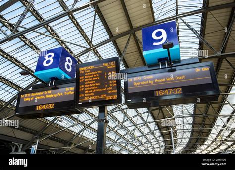 Train Departures Board Liverpool Street Hi Res Stock Photography And