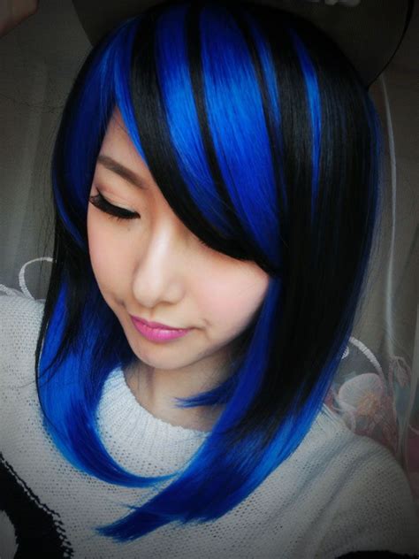 Pin By Jodi Lynn Jacques On You Need To Try This Blue Hair Streaks