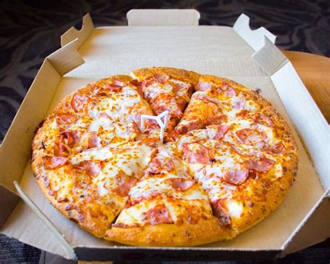 Pizza hut restaurant and kfc restaurant with drive through facility: Pizza Hut, Seattle - 1517 SW 104th St - Menü, Preise ...