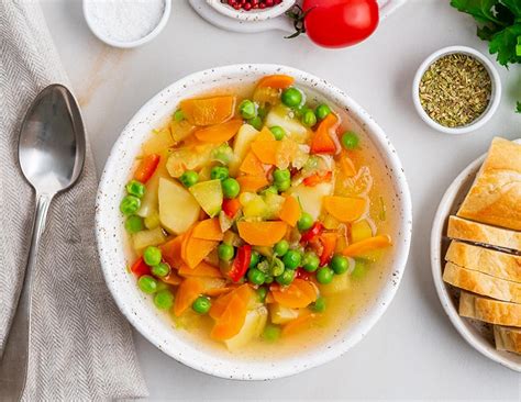 3 recetas de sopa de verduras FÁCILES y sanas PequeRecetas