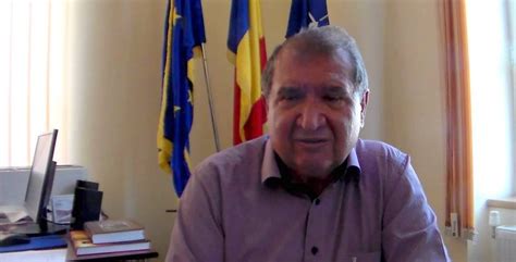 Contributor articles to professional journals. Primarul Ioan Crișan, confirmat cu coronavirus. Primăria ...