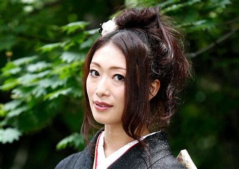 Reiko Kobayakawa एक Japanese Film Actress और Model हैं इनका जन्म 7