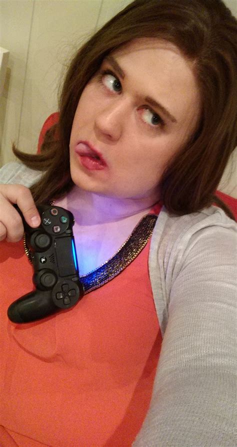 Pretending To Be A Dumb Gamer Girl Rcrossdressing