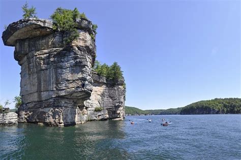 Summersville Lake Is The Most Crystal Clear Lake In West Virginia