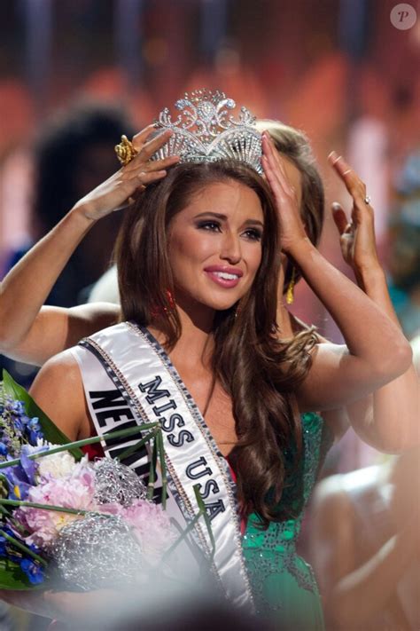 Vidéo Nia Sanchez A Reçu La Couronne De Miss Usa 2014 à Baton Rouge Le 8 Juin 2014 Purepeople