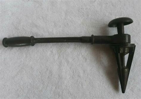 Antique Cast Iron Ratcheting Pipe Reamer Large Industrial 1898 Mueller