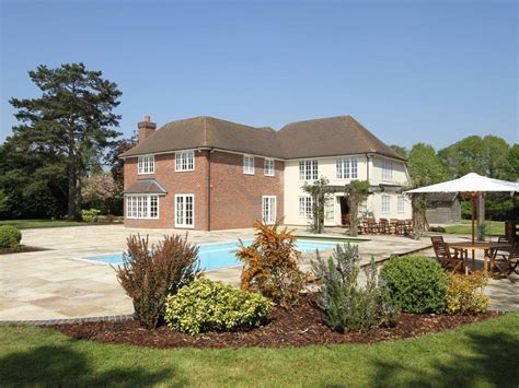 Jackson Stops Six Bed Country House For Sale In Kate Middletons Home