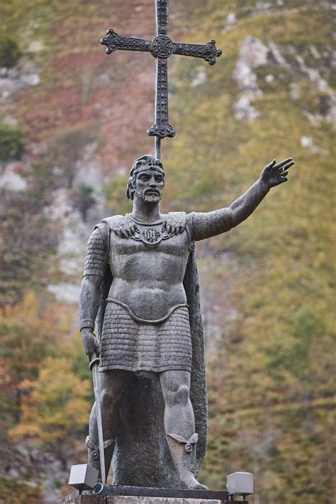 Pelayo King Statue In Covadonga Village Reconquista Time Cangas