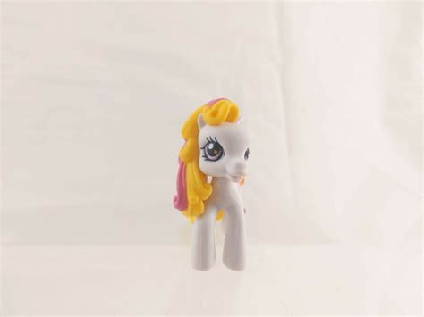My Little Pony G3 Ponyville Mini Figure Sunny Daze