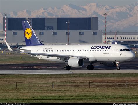 D Aizr Lufthansa Airbus A Wl Photo By Giorgio Parolini Id