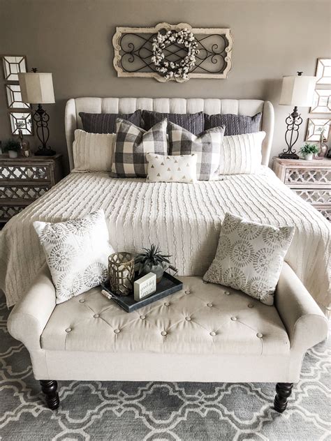 A large bedroom will feel much cozier if you make the floor appear full too. How to create a master bedroom that is cozy and cute ...