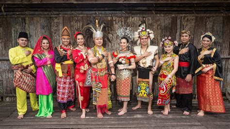 Iban Sarawak Traditional Costume Iban Women Dressed In Traditional