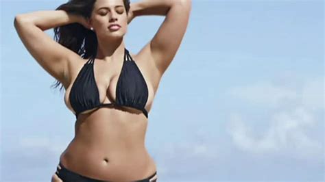 ashley graham calls out amy schumer for rejecting plus size label fox news
