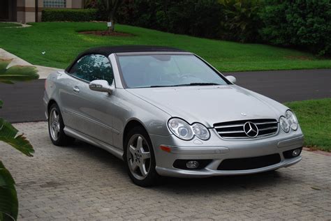 We analyze millions of used cars daily. 2004 Mercedes-Benz CLK-Class - Pictures - CarGurus