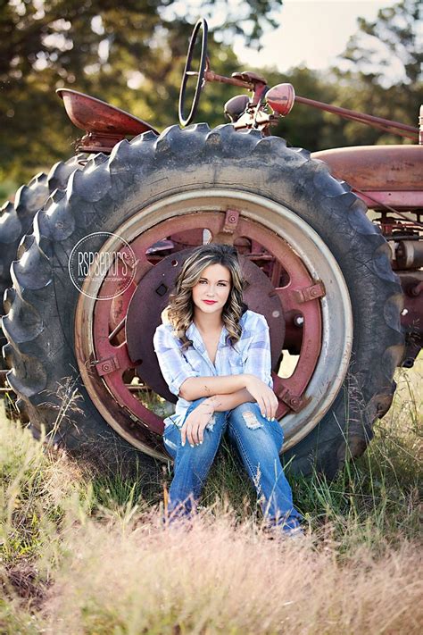 Senior Girl With Tractor Country Senior Pictures Photography Senior