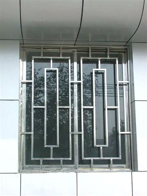 A window is one of the most compulsory things a house must have. Found on Bing from mainecenter.org | Window grill design ...