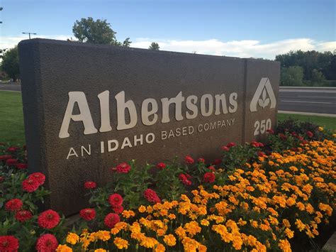 Albertsons Sees Strong Q1 2023 Earnings