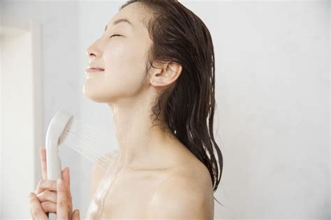 知らないと損 シャワーの上手な使い方「朝シャワー」【東京ガス都市生活研究所】 東京ガス ウチコト