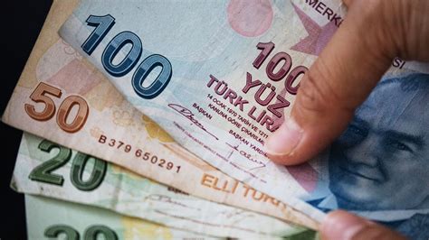 Turkish Currency Crisis Deepens As Lira Hits Record Low Youtube