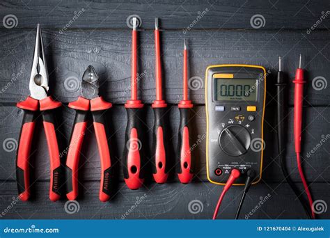 herramientas profesionales para el electricista foto de archivo imagen de vector fondo 121670404
