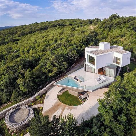 New Real Estate Trend Hilltop Houses With Views