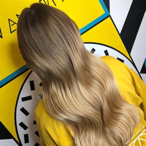 Toasted Coconut Hair And 6 Other Blonde Trends To Try For The New Season Cabelo Loiro