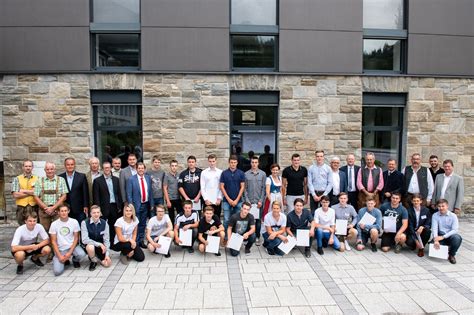 There are different use cases for federation. Verbund: 10 Jahre Lehrwerkstätte Kaprun - Pinzgau