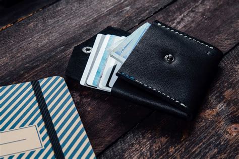 6 Best Leather Wallets For Men In 2020 Inserbia News