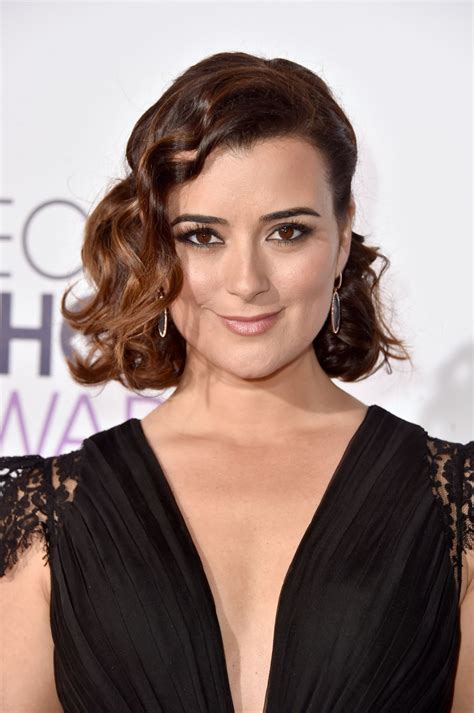 COTE DE PABLO at 2015 People's Choice Awards in Los Angeles - HawtCelebs