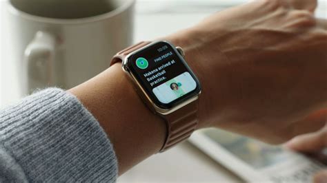 To set the time on your apple watch manually, you can change the time on your iphone, or use your watch's settings app to change the minutes reading. Apple Watch Series 6 can measure blood oxygen levels and ...