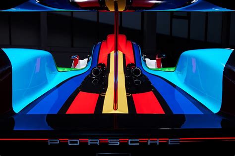 ポルシェ963の特別リバリーを公開七色のトリビュートカラーでルマン100周年と創立75年を彩る autosport web