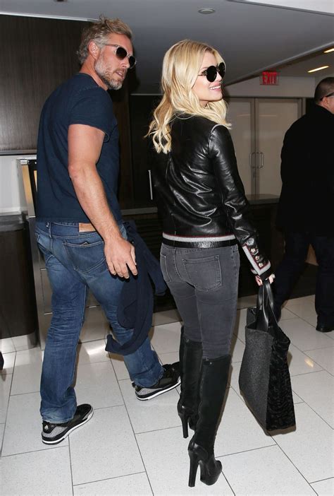 Jessica Simpson Booty In Jeans At Lax Airport In Los Angeles 01 11 2016
